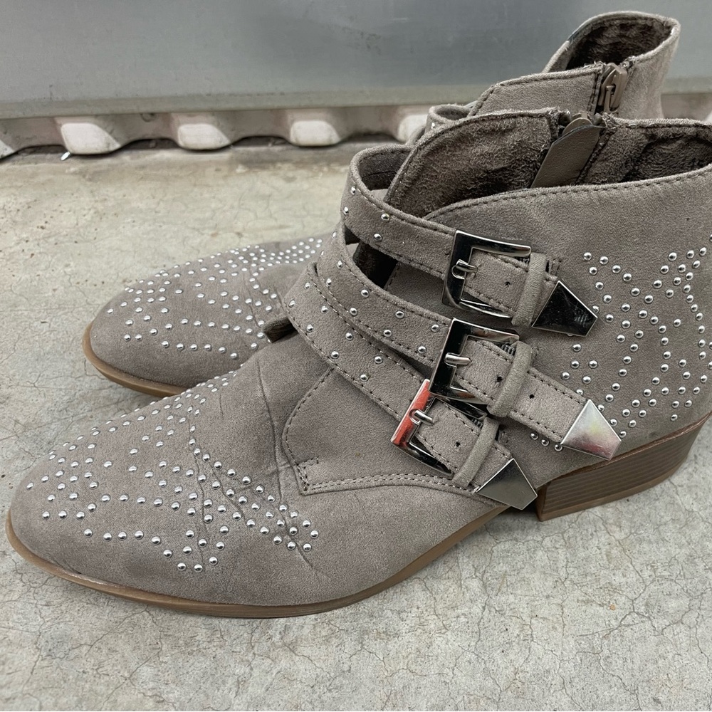 Primark Women’s Gray Studded Ankle Boots Size 8
